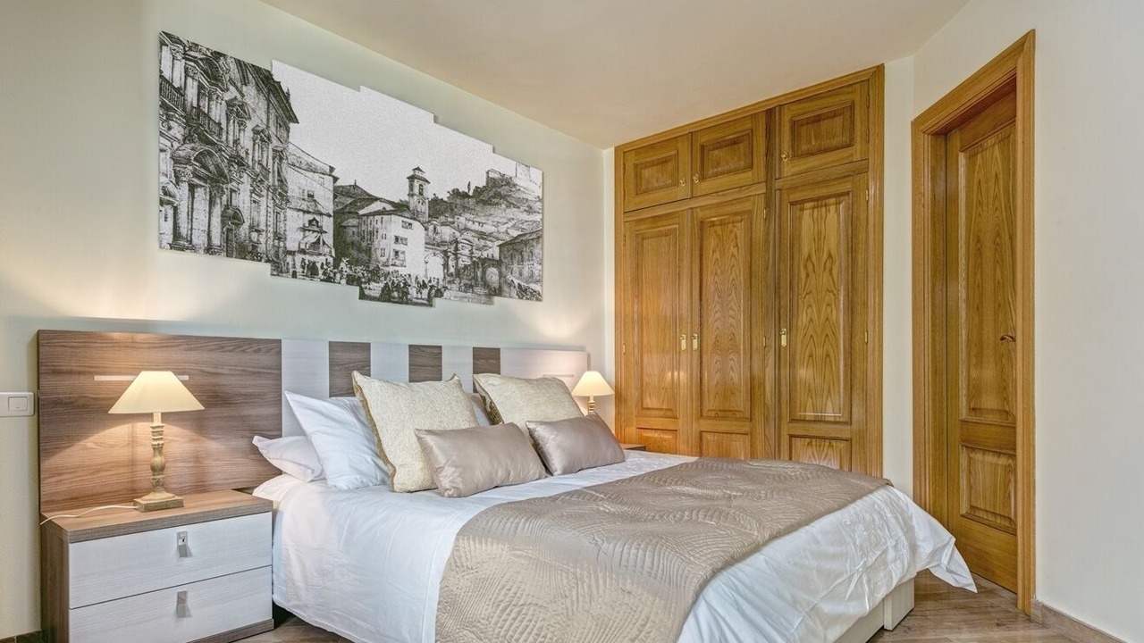 Photo of Bedroom in Central District