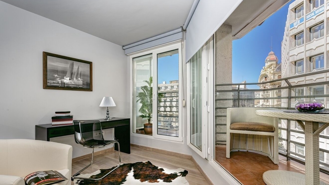 Photo of Livingroom in Central District