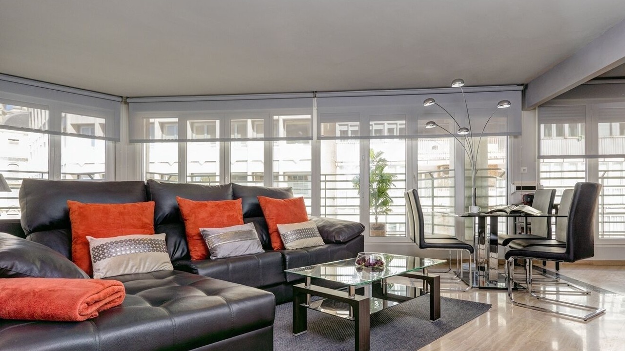 Photo of Livingroom in Central District
