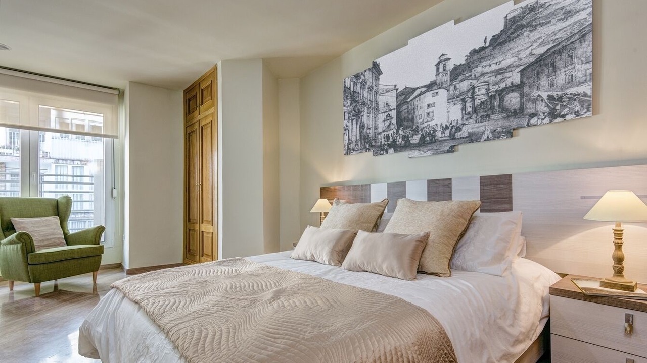 Photo of Bedroom in Central District
