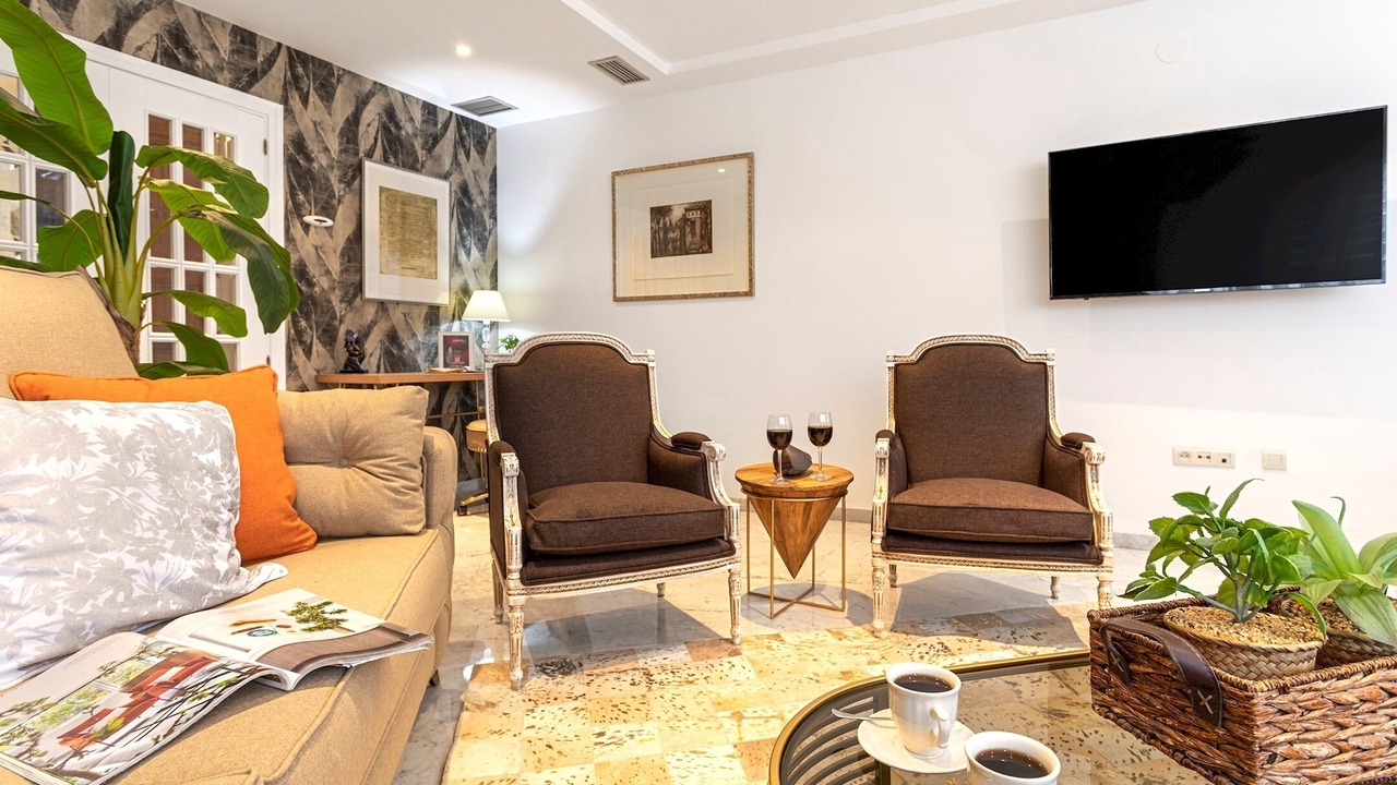 Photo of Livingroom in Central District