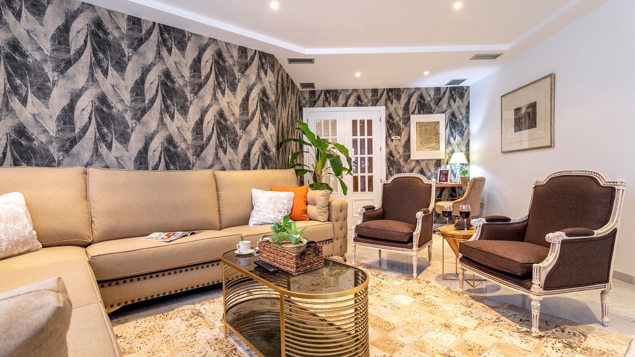 Photo of Livingroom in Central District