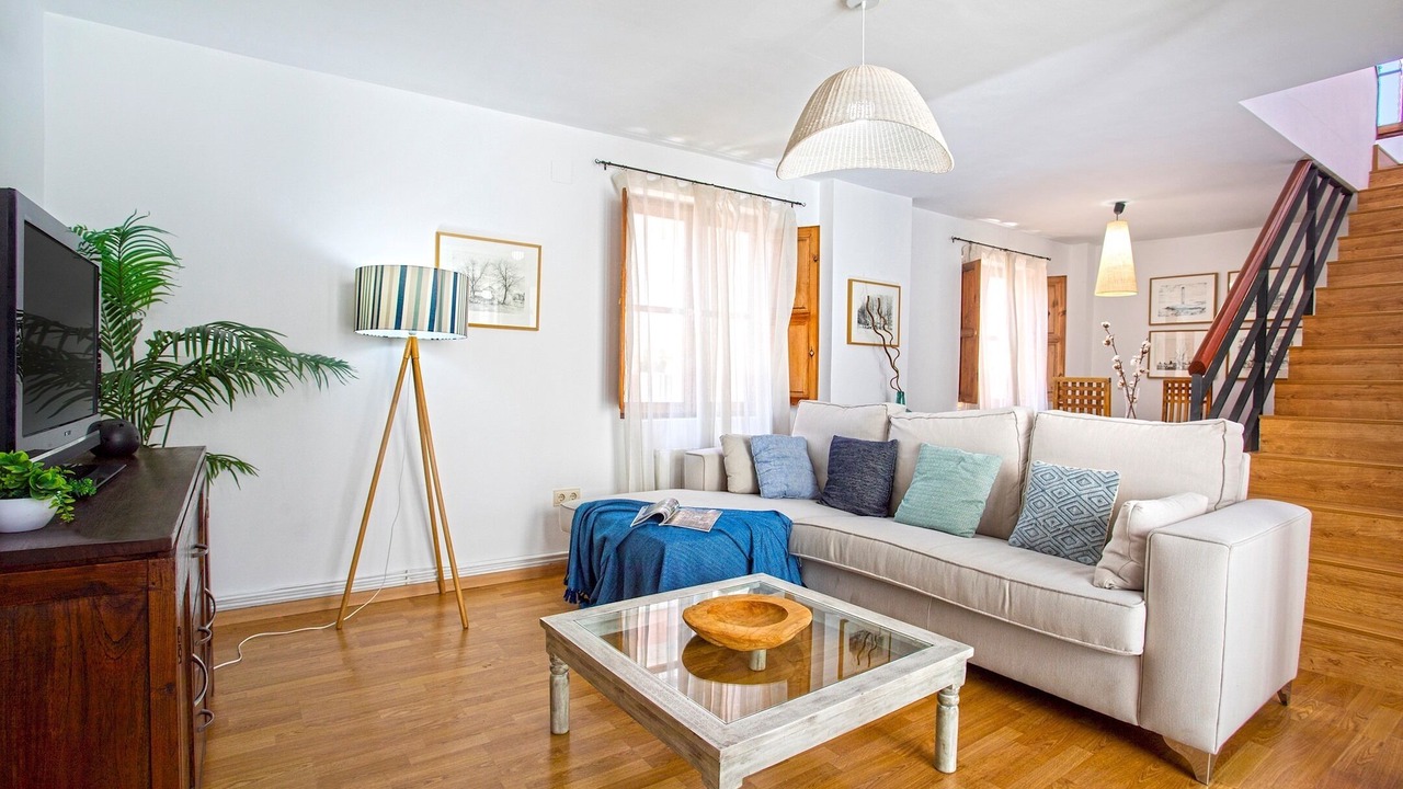 Photo of Livingroom in Central District