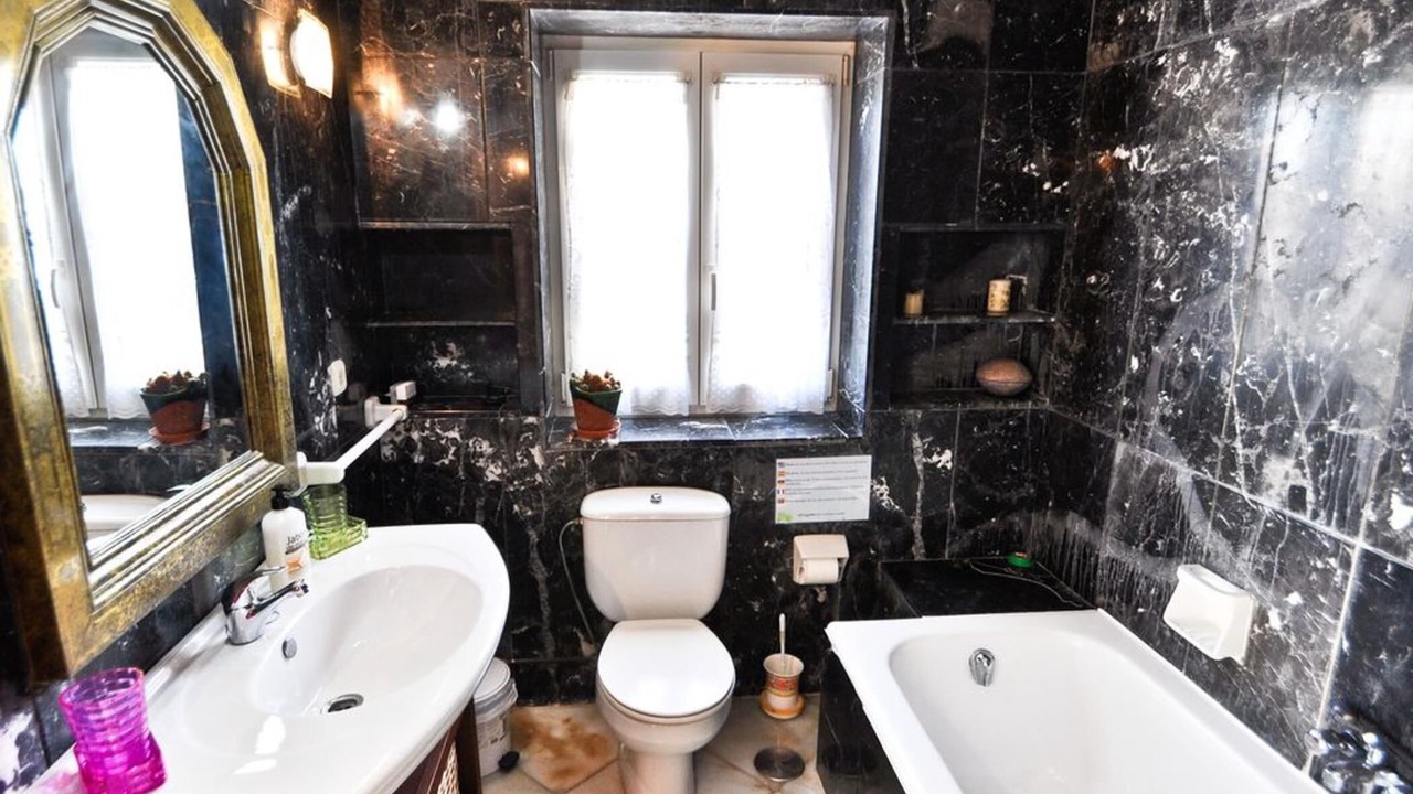 Photo of Bathroom in Velilla-Taramay