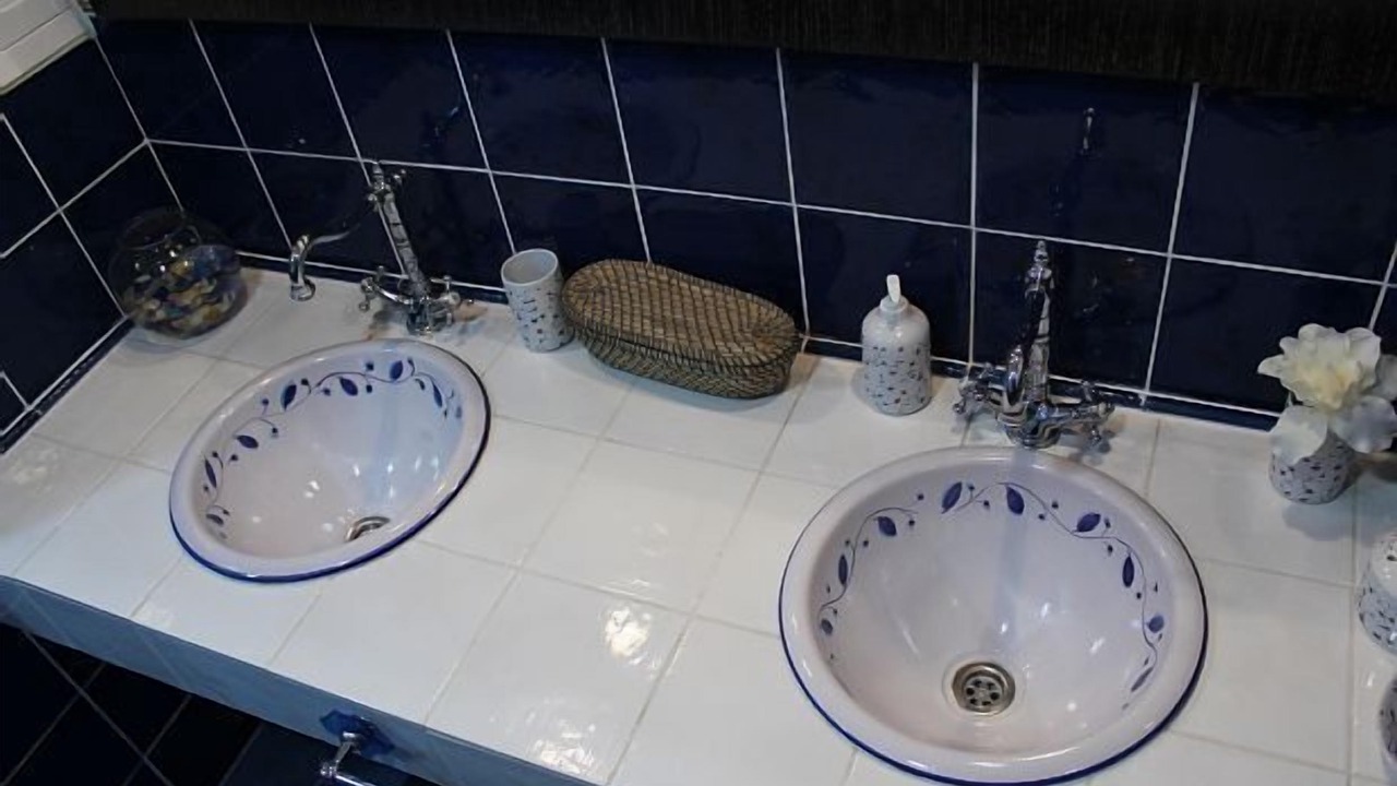 Photo of Bathroom in Nivar