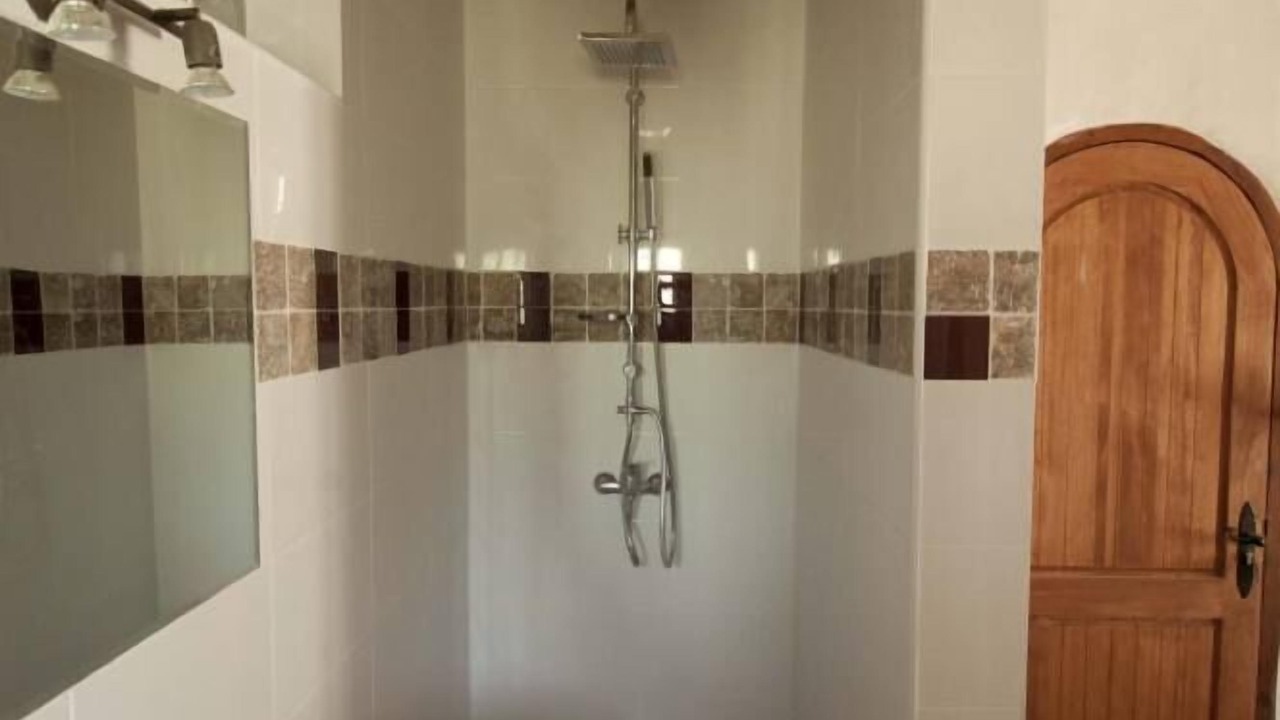 Photo of Bathroom in Melegis