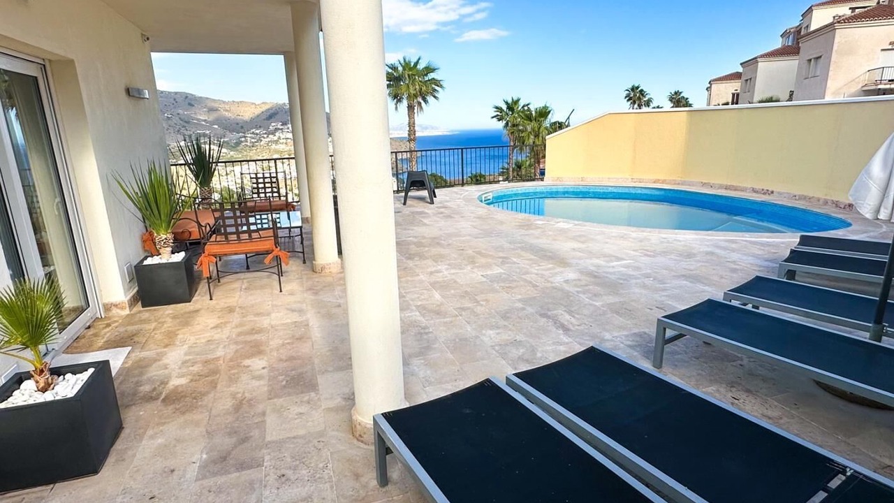 Photo of Patio Balcony in Velilla-Taramay