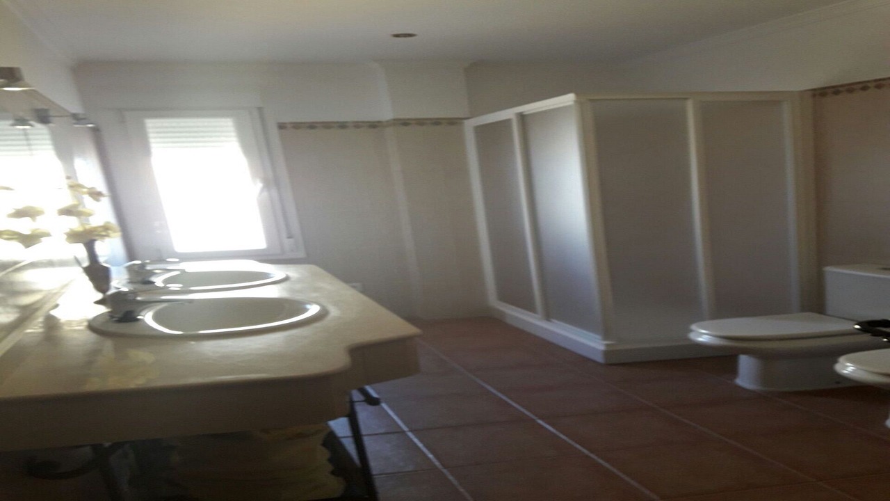 Photo of Bathroom in Cullar Vega