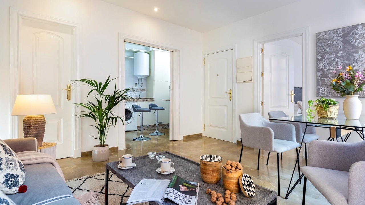 Photo of Livingroom in Central District