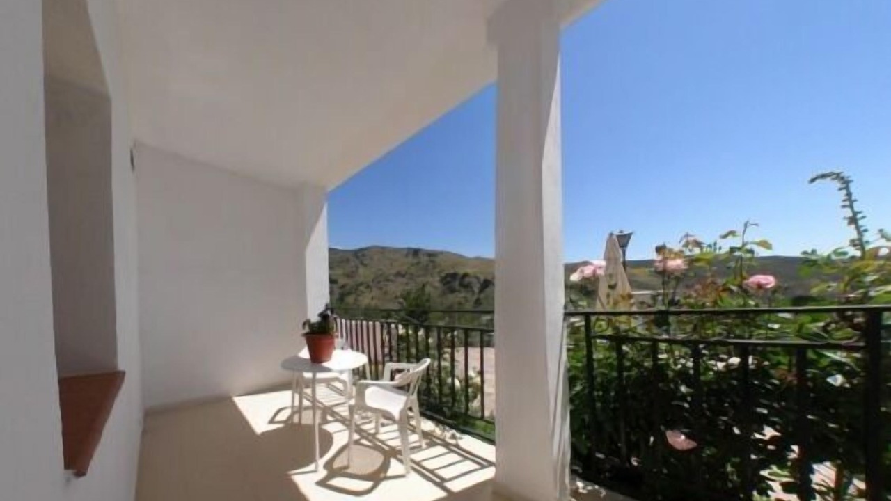 Photo of Outdoor in Mecina Bombaron