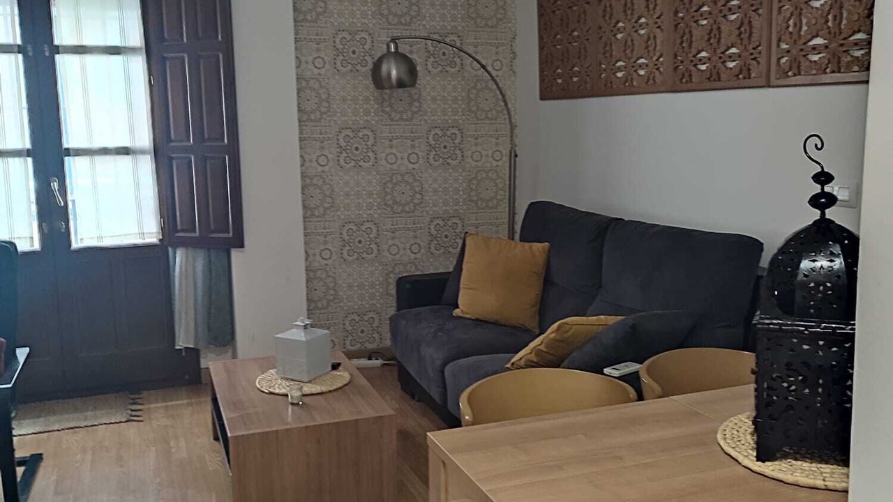 Photo of Livingroom in Central District