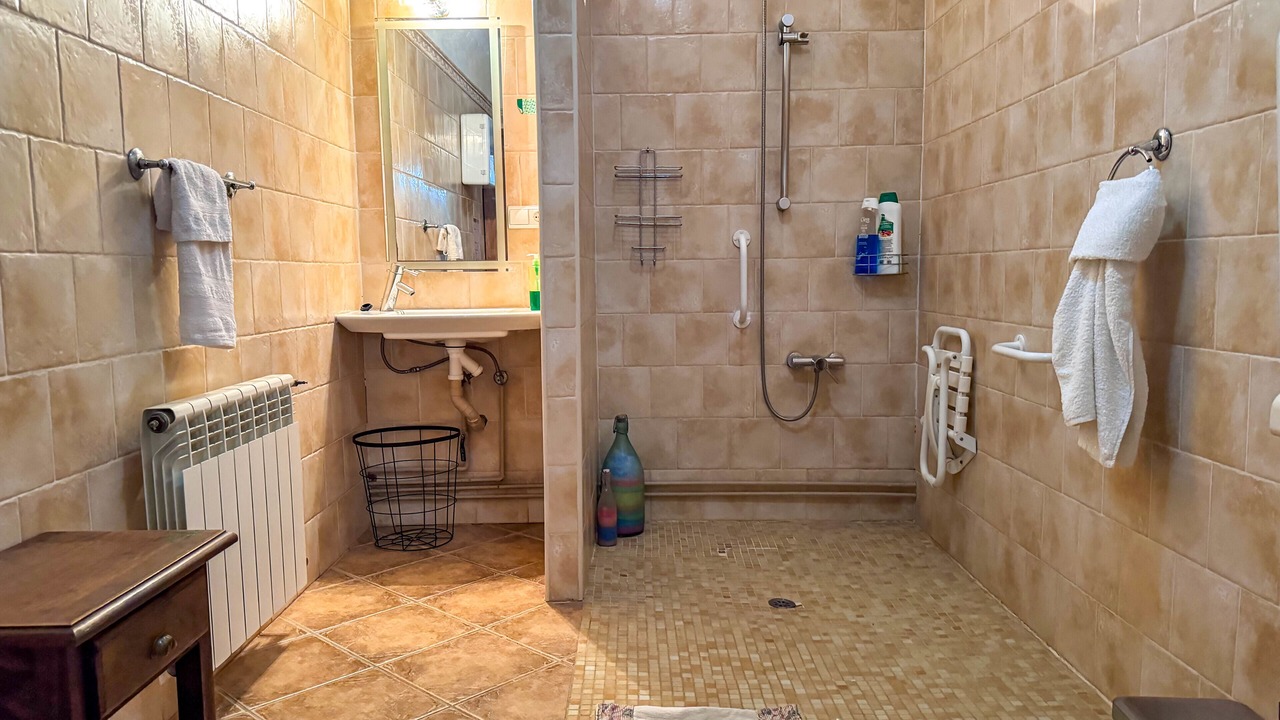 Photo of Bathroom in Baza