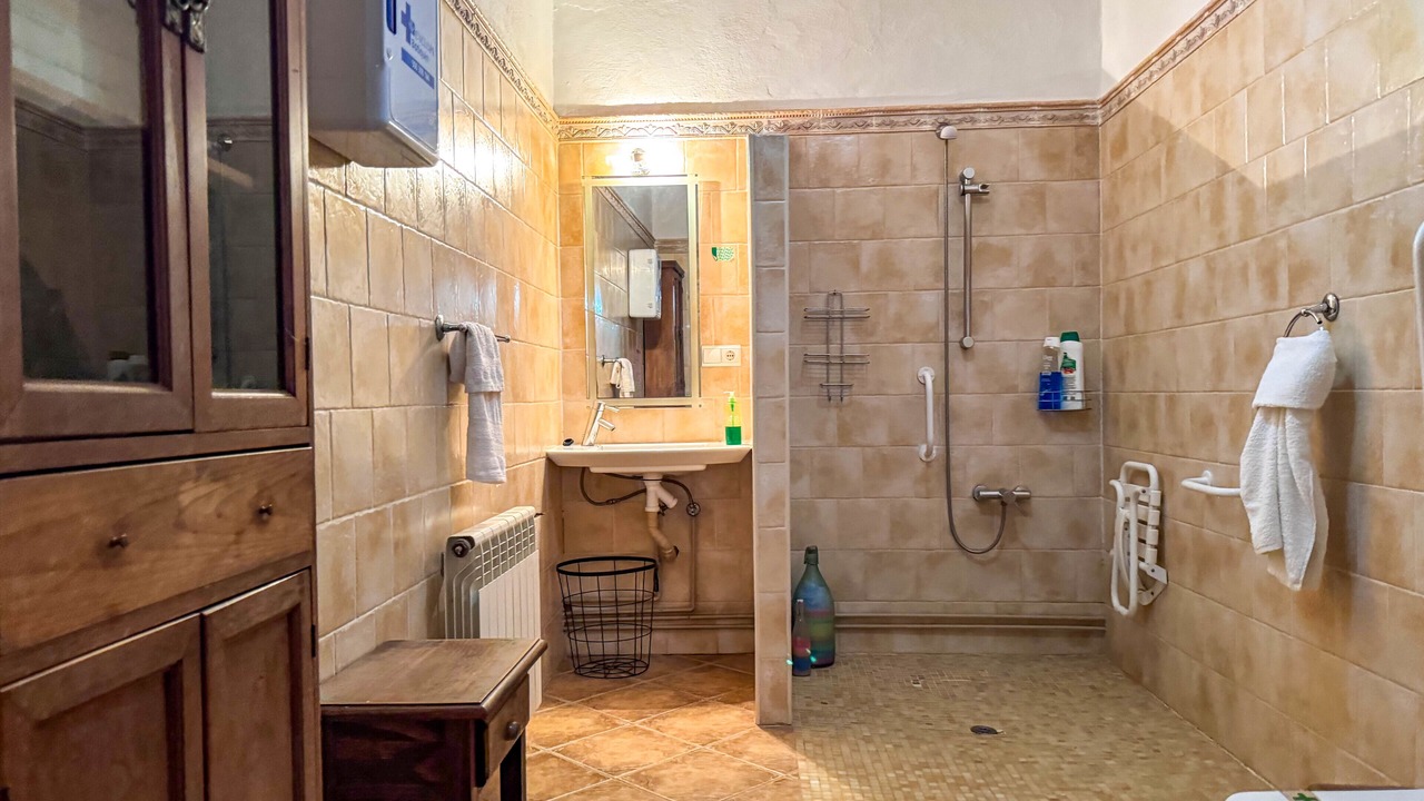 Photo of Bathroom in Baza