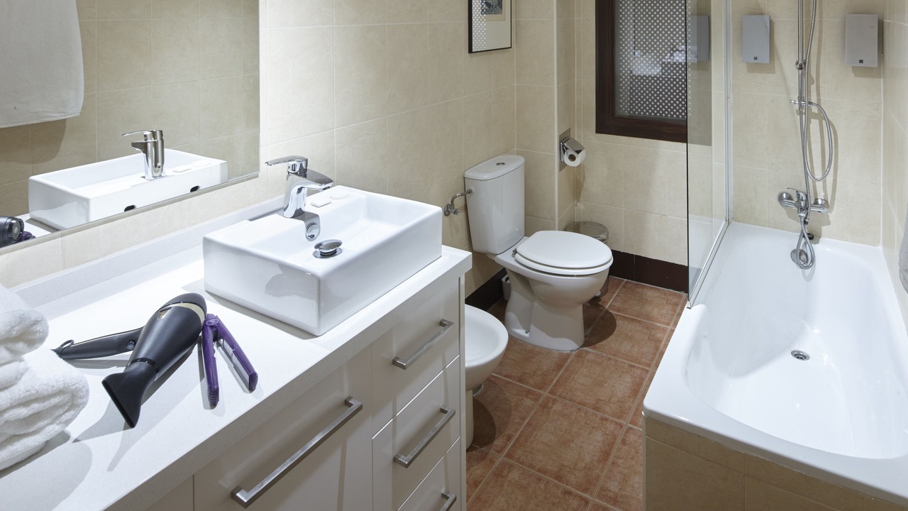 Photo of Bathroom in Central District
