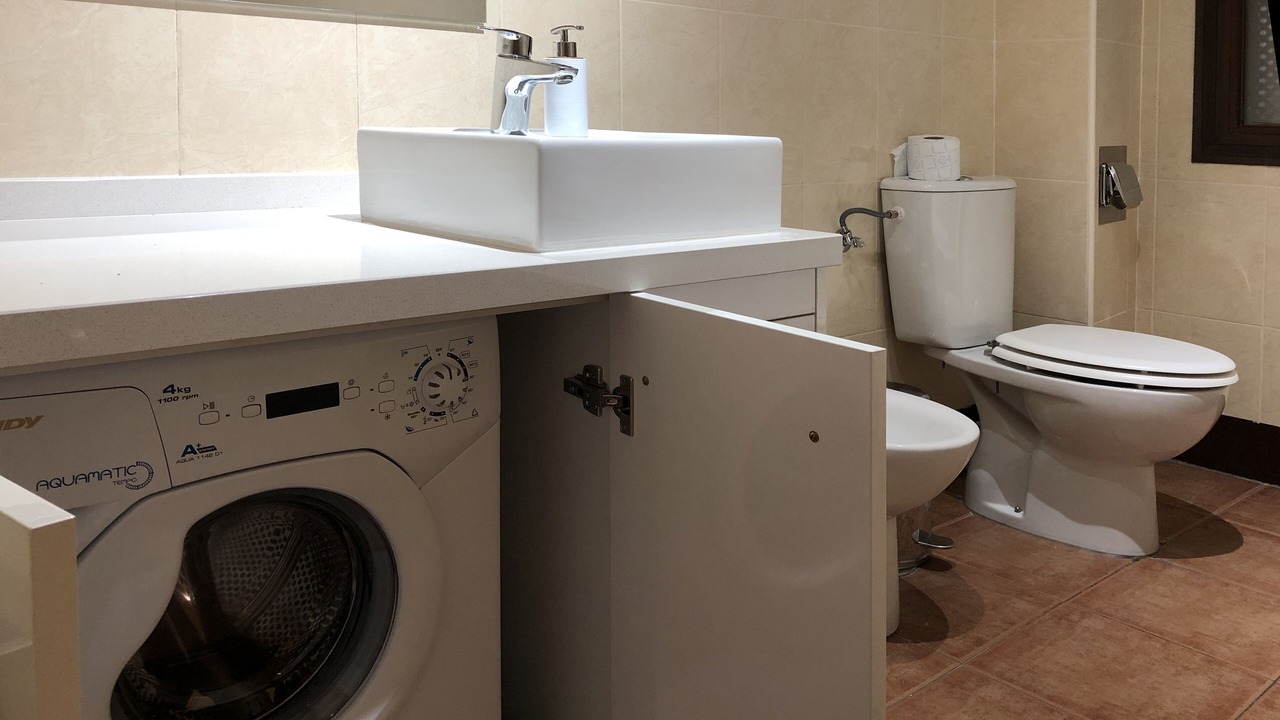 Photo of Bathroom in Central District