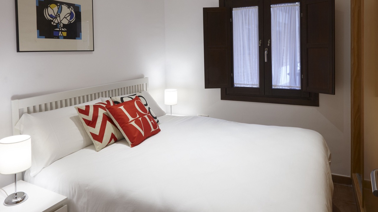 Photo of Bedroom in Central District