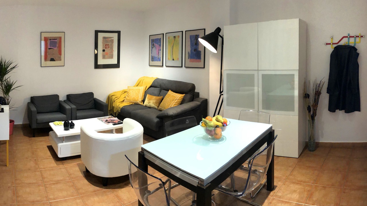 Photo of Livingroom in Central District