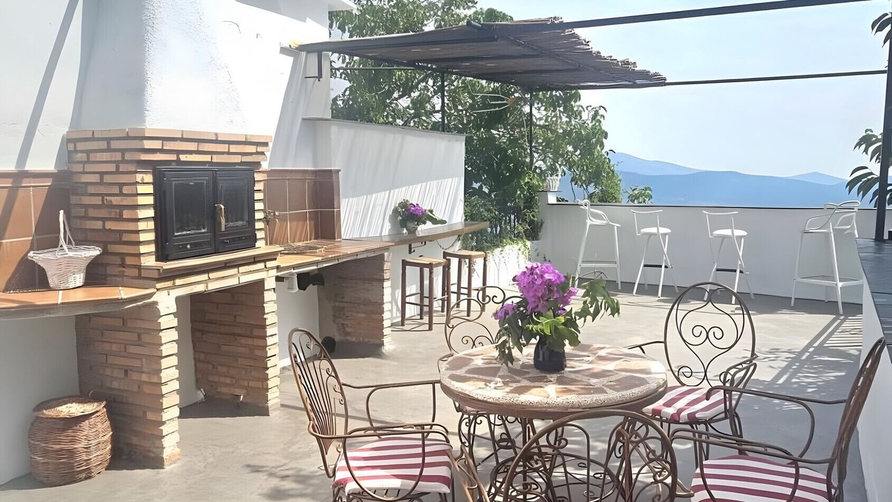 Photo of Outdoor in Pitres