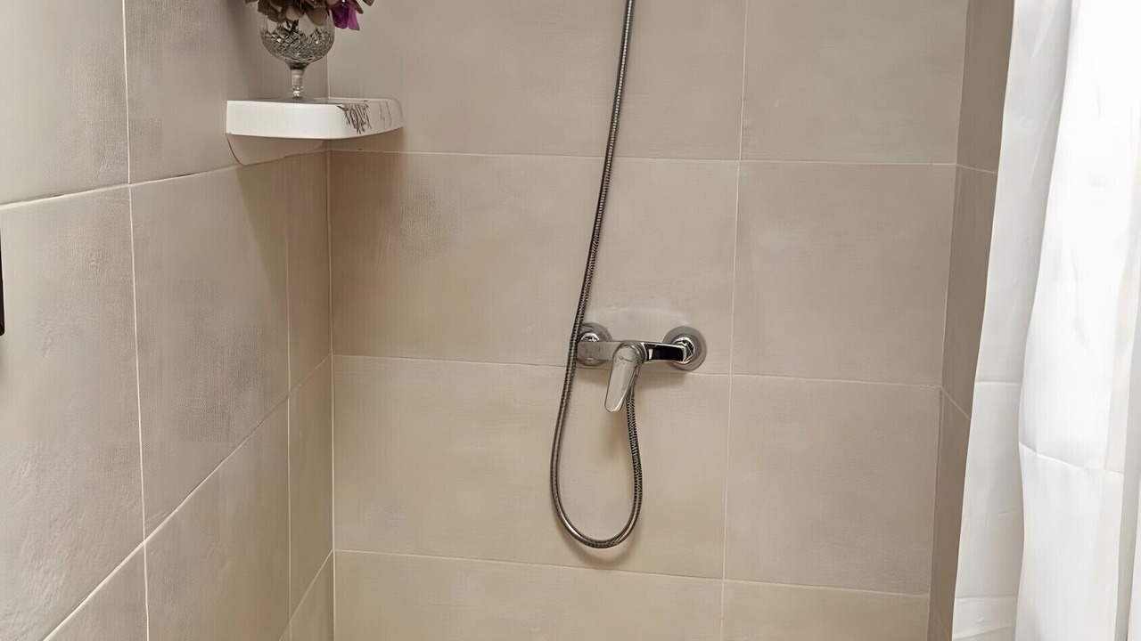 Photo of Bathroom in Pitres