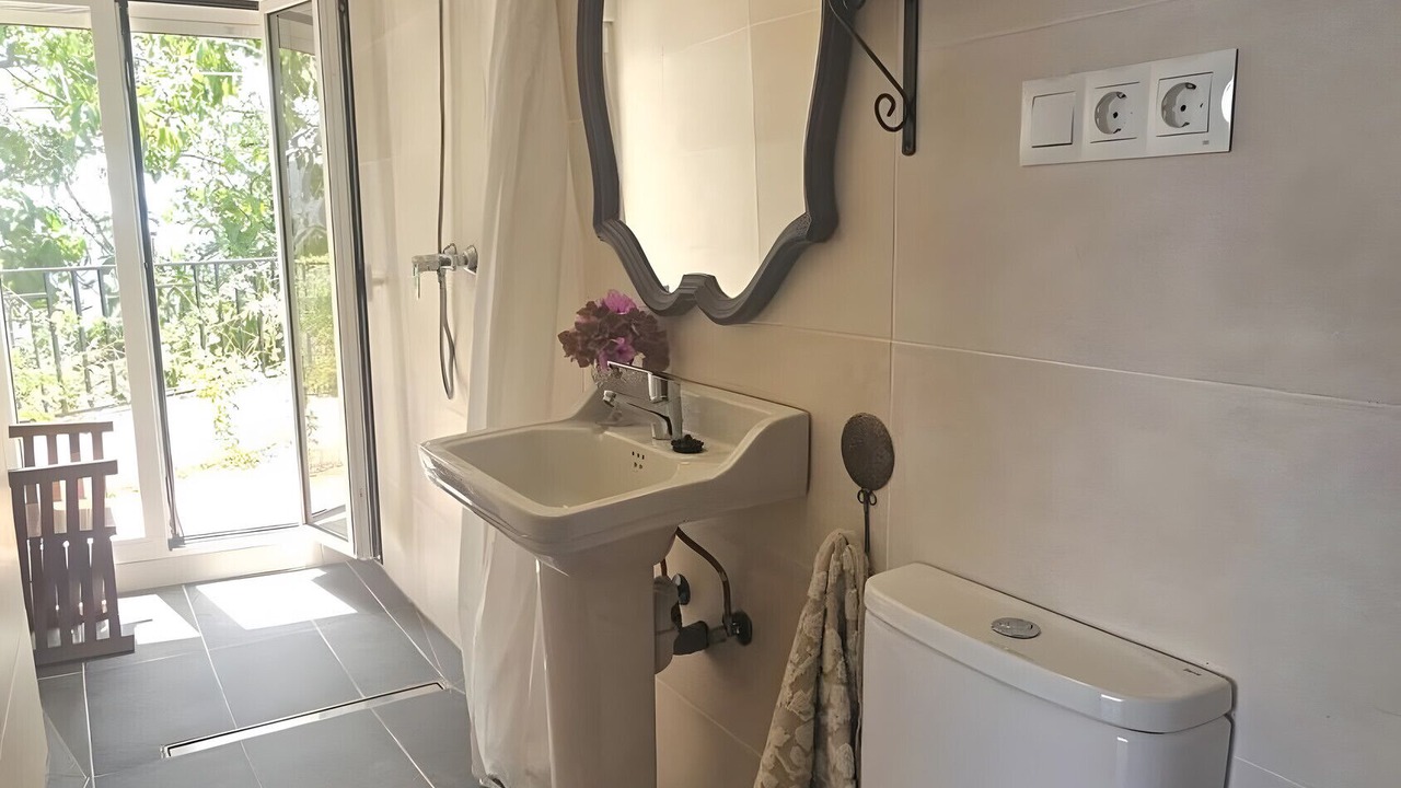 Photo of Bathroom in Pitres