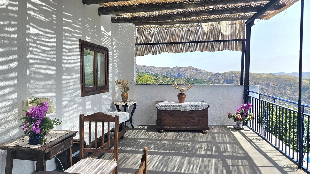Photo of Outdoor in Pitres