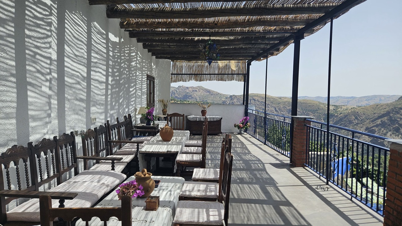 Photo of Outdoor in Pitres