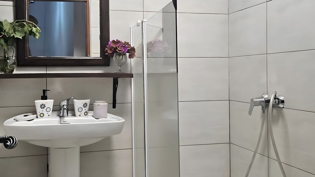 Photo of Bathroom in Pitres
