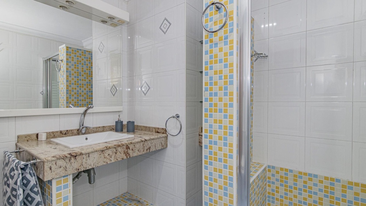 Photo of Bathroom in Angustias - Chana - Encina