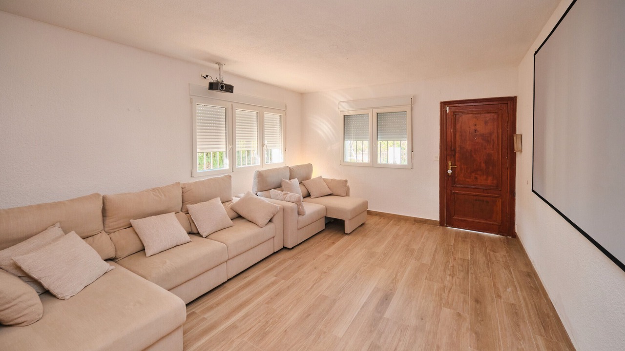Photo of Livingroom in Gojar