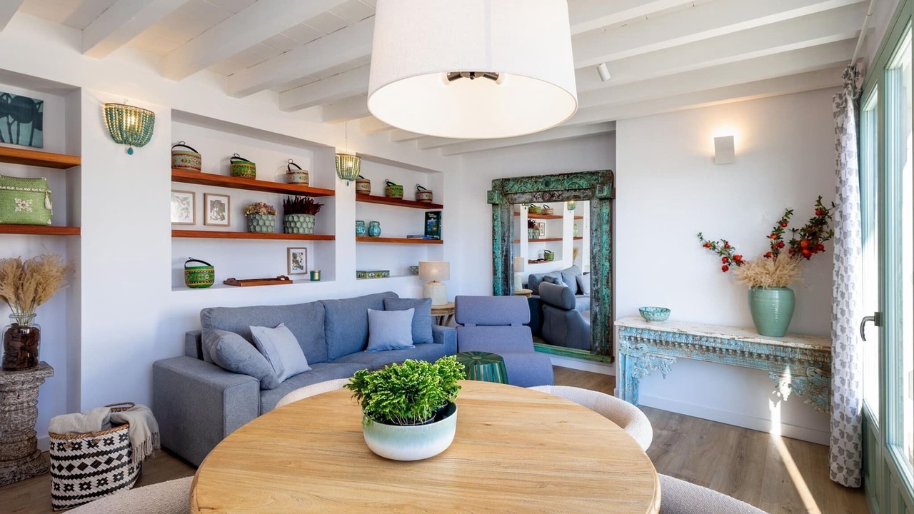Photo of Livingroom in Central District