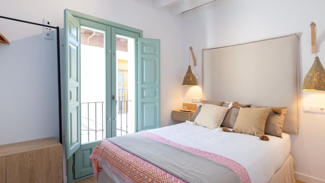 Photo of Bedroom in Central District