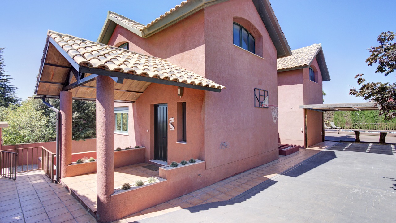 Photo of Outdoor in Dilar
