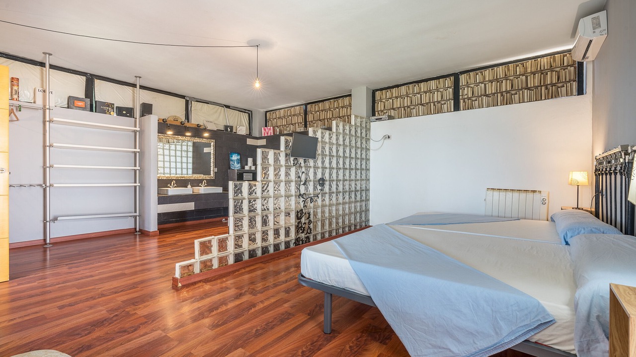 Photo of Bedroom in Baza