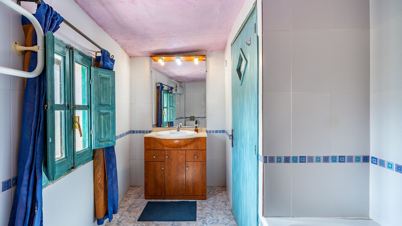 Photo of Bathroom in Orgiva