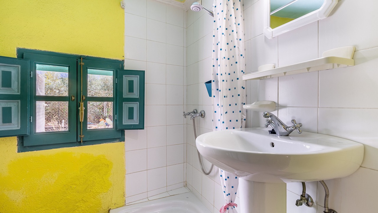 Photo of Bathroom in Orgiva