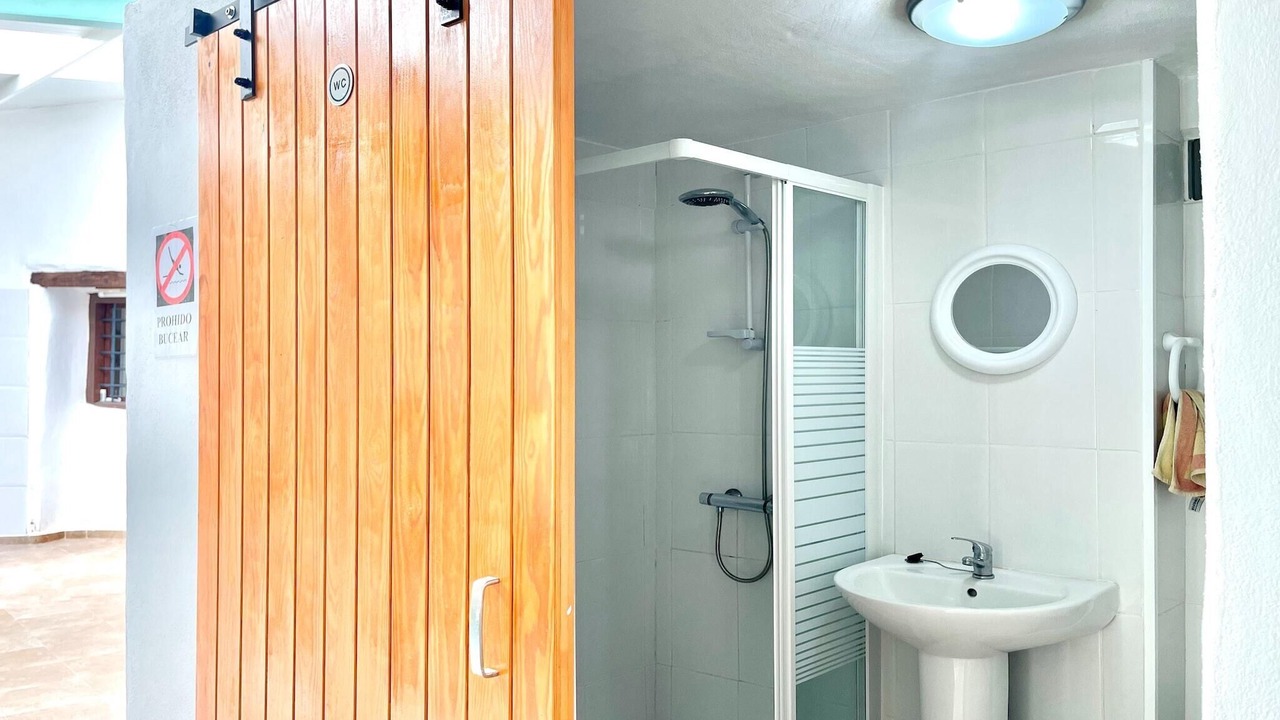 Photo of Bathroom in Cullar