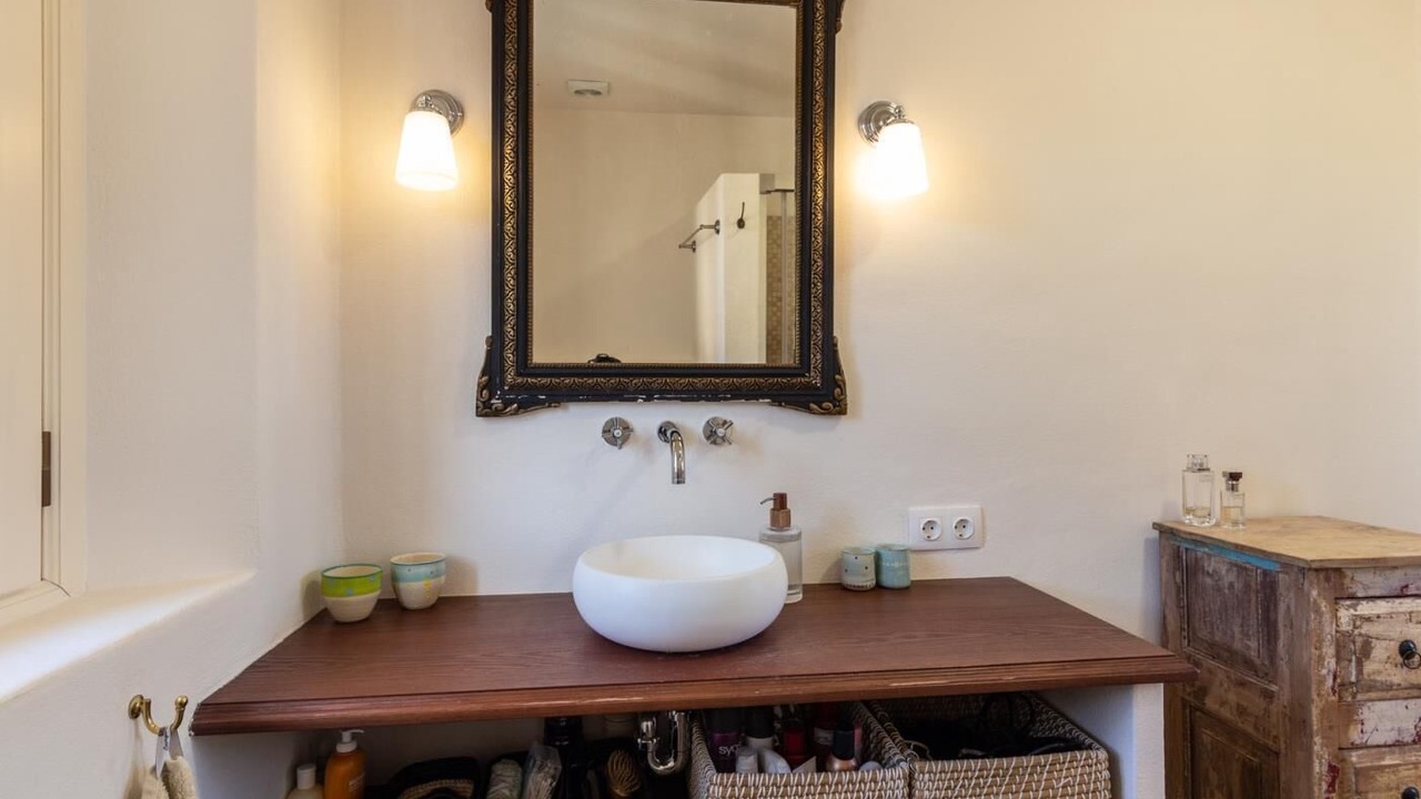 Photo of Bathroom in Albunuelas