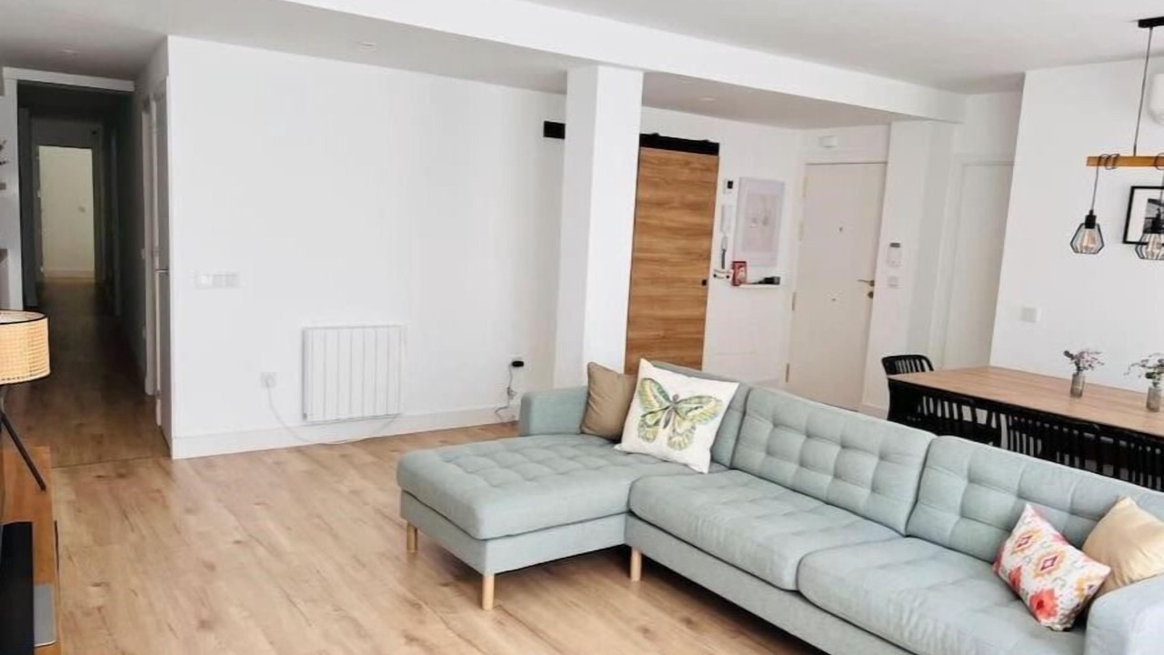 Photo of Livingroom in Central District