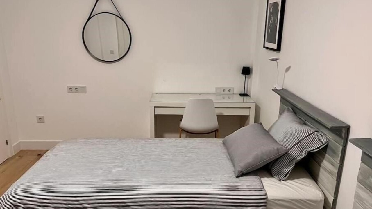 Photo of Bedroom in Central District