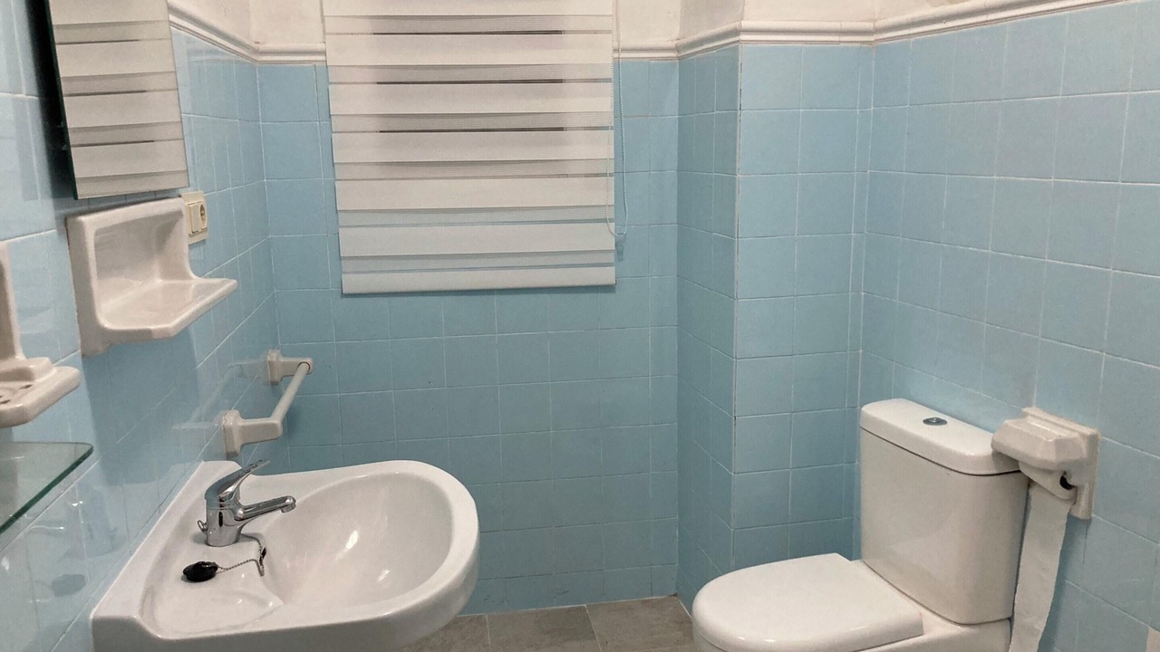 Photo of Bathroom in Albunol