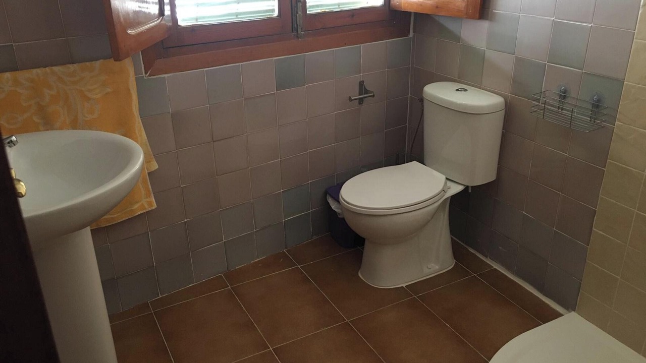 Photo of Bathroom in Albunol