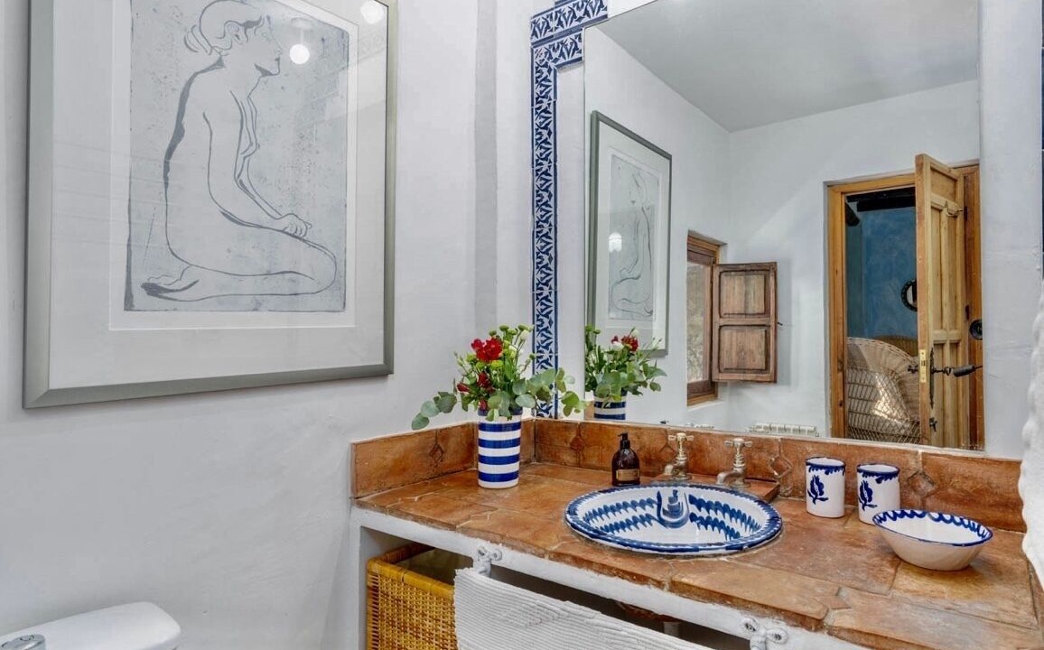 Photo of Bathroom in Albunuelas