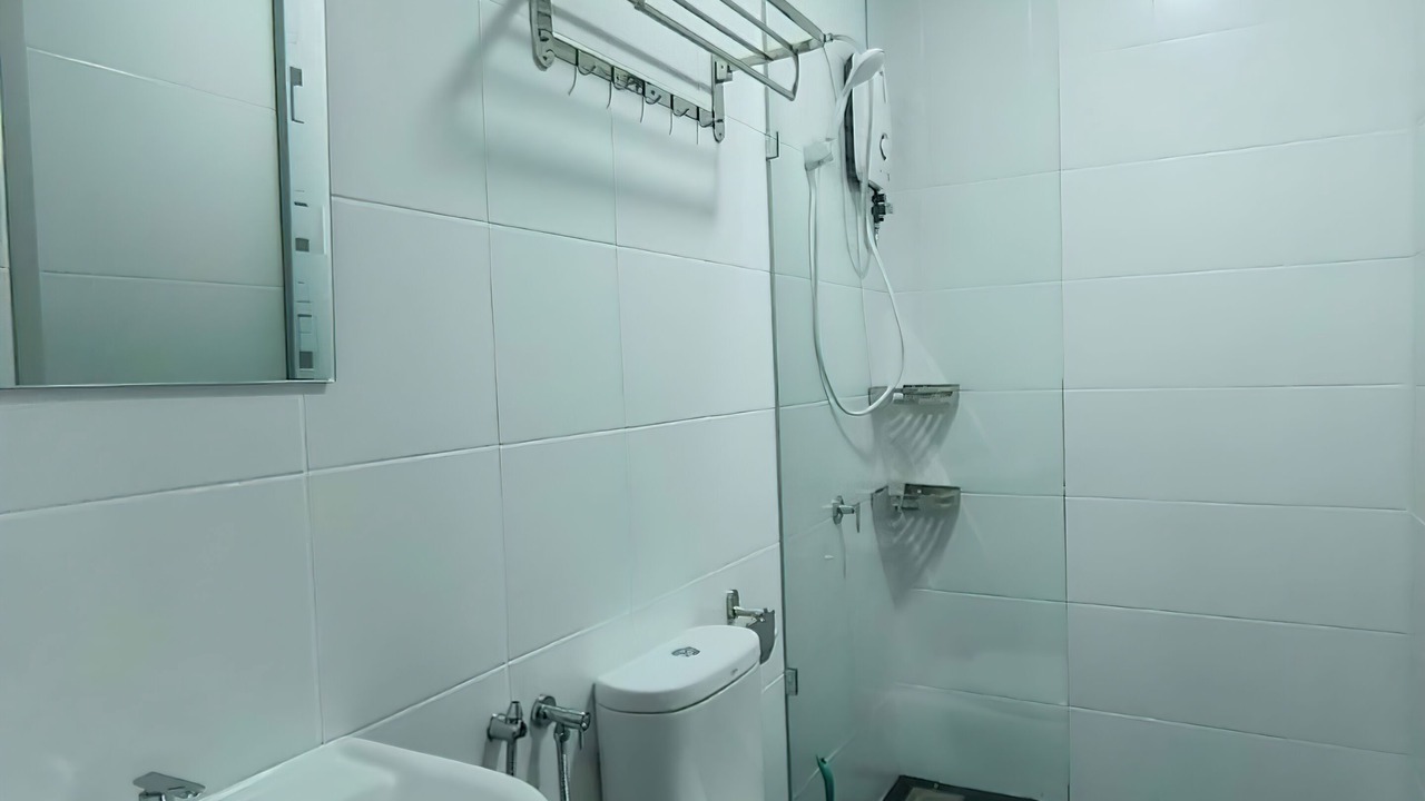 Photo of Bathroom in Bandar Menjalara