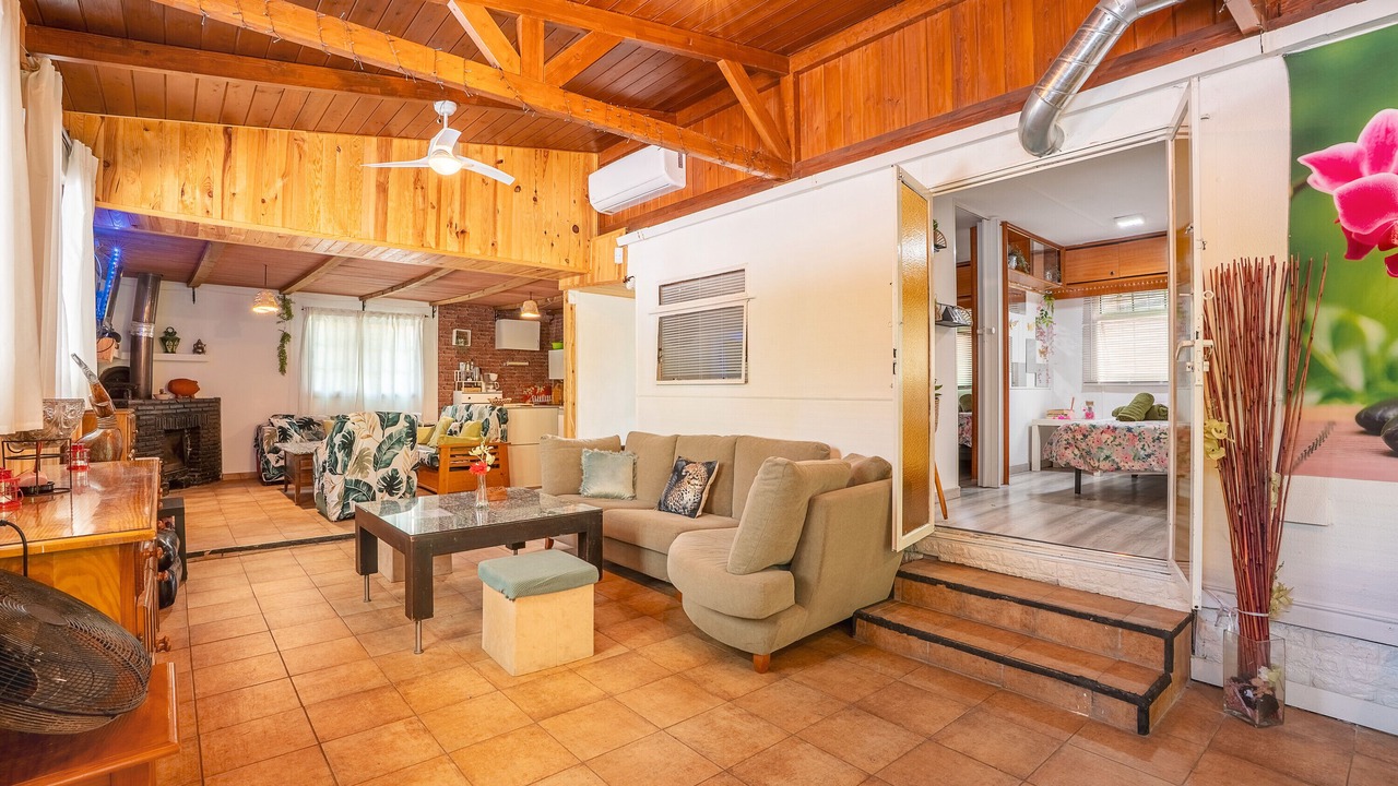Photo of Livingroom in Dudar