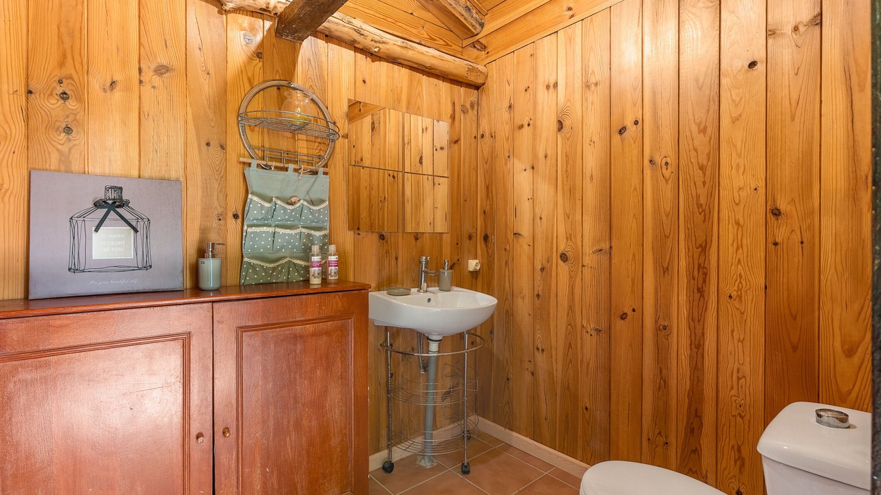 Photo of Bathroom in Dudar