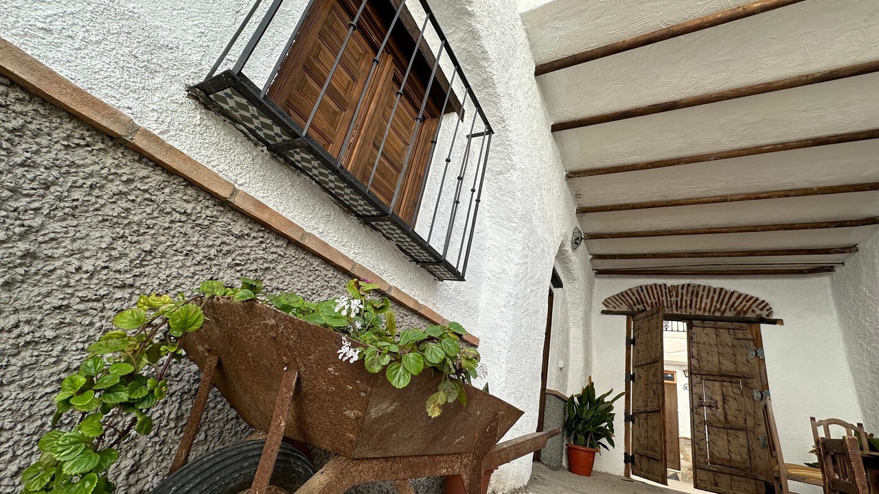 Photo of Outdoor in Rubite