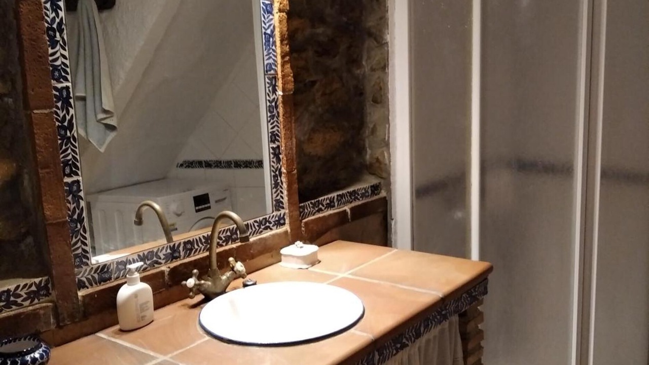 Photo of Bathroom in Rubite