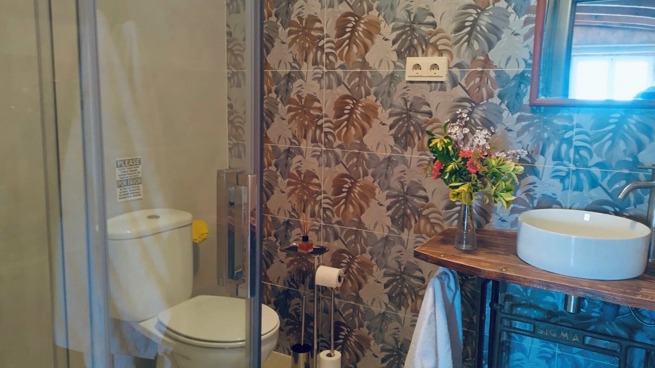 Photo of Bathroom in Cullar