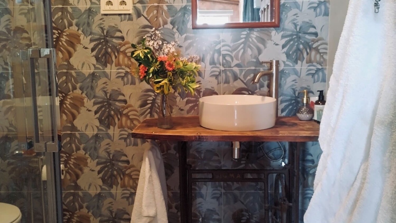 Photo of Bathroom in Cullar