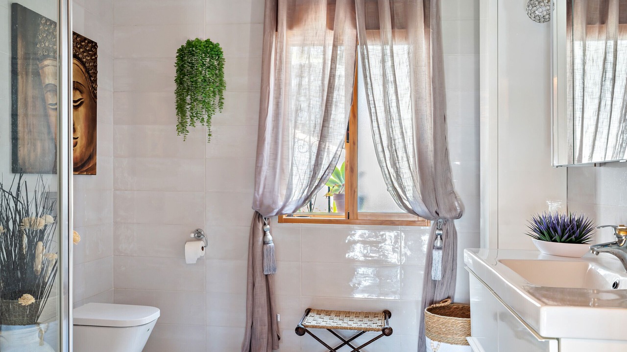 Photo of Bathroom in Velilla-Taramay